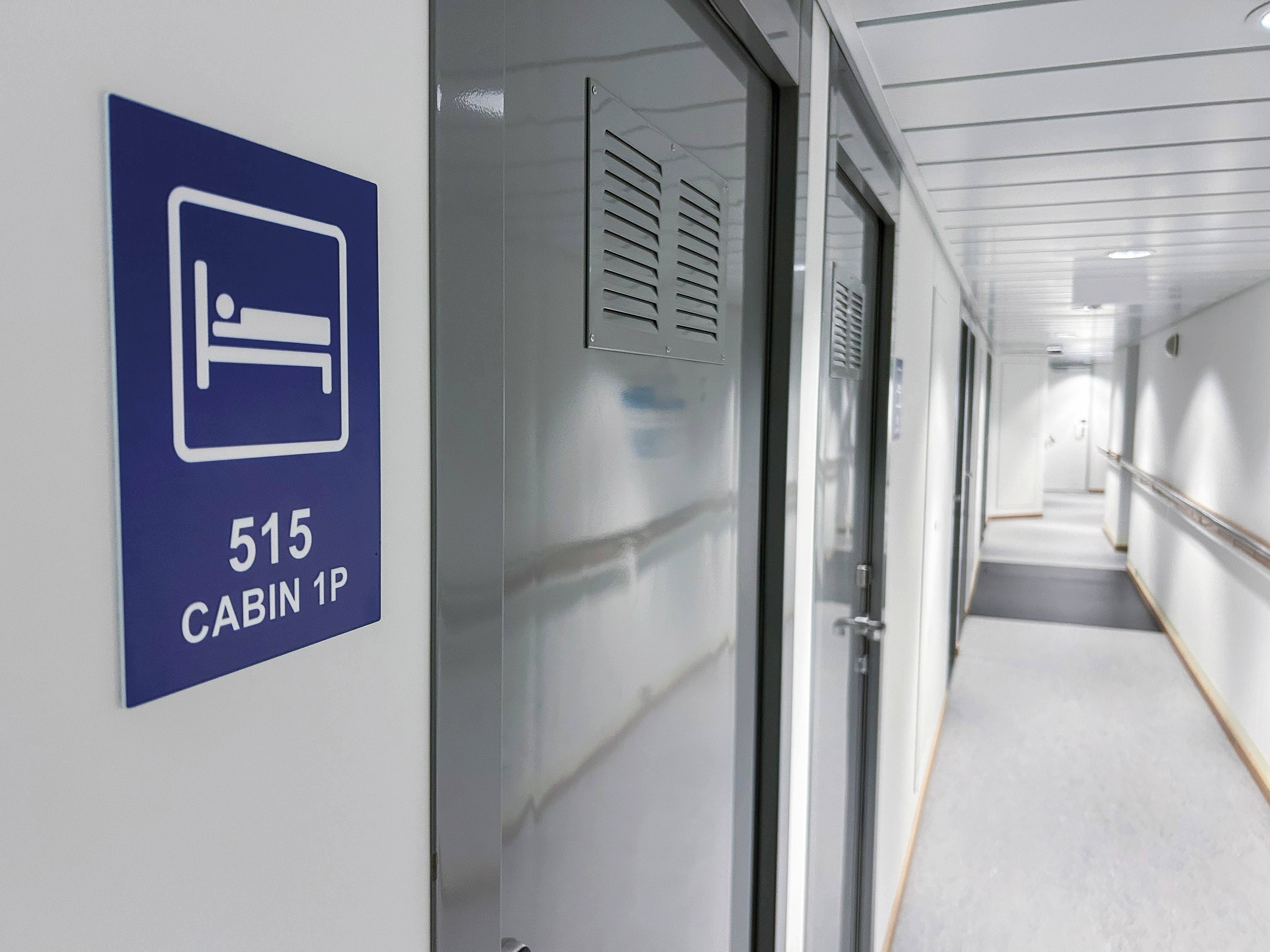 Photo of hallway outside of cabins at SKywalker