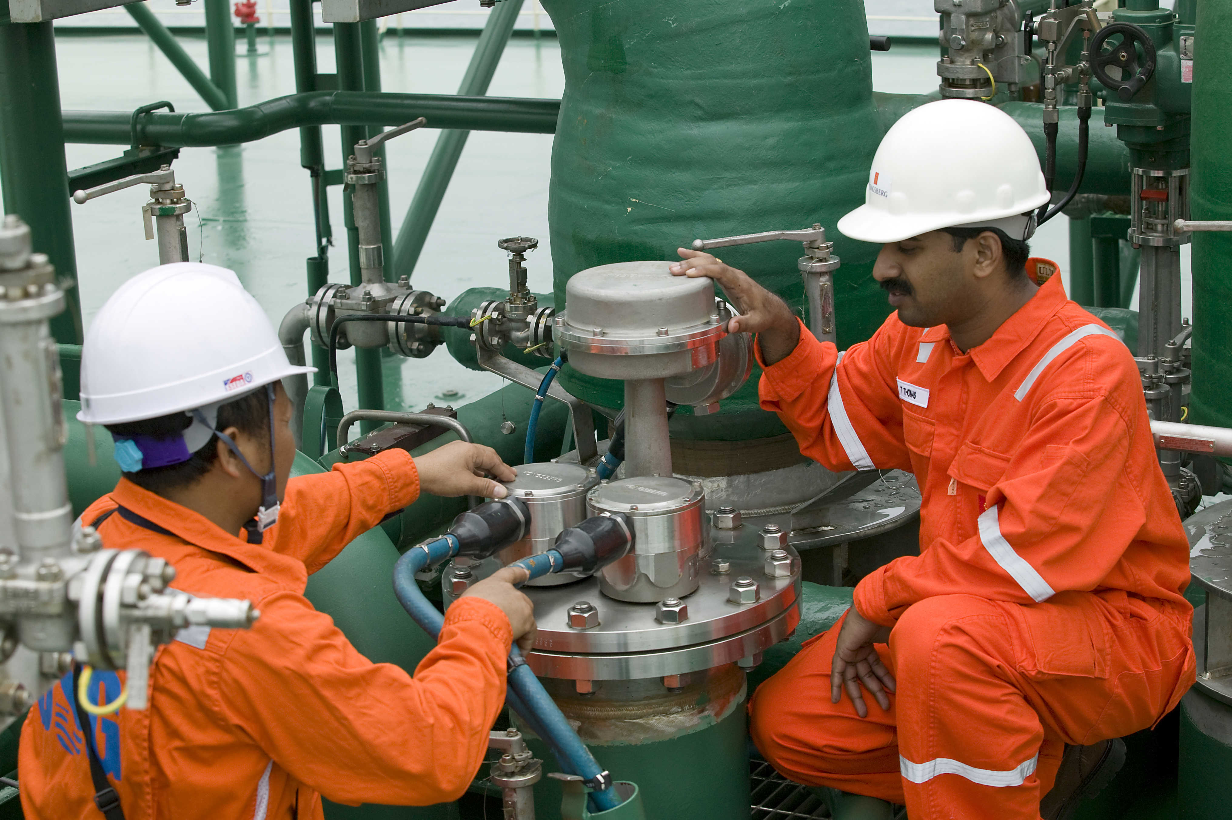 Radar based tank gauges - Kongsberg Maritime