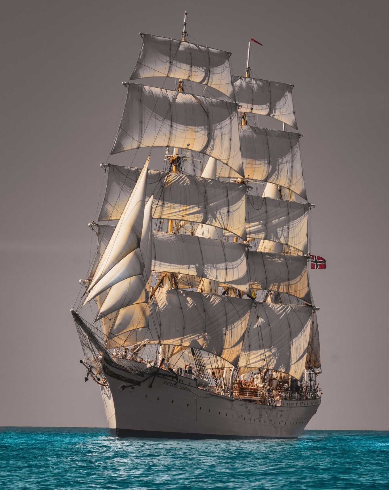 Statsraad Lehmkuhl (2).jpg
