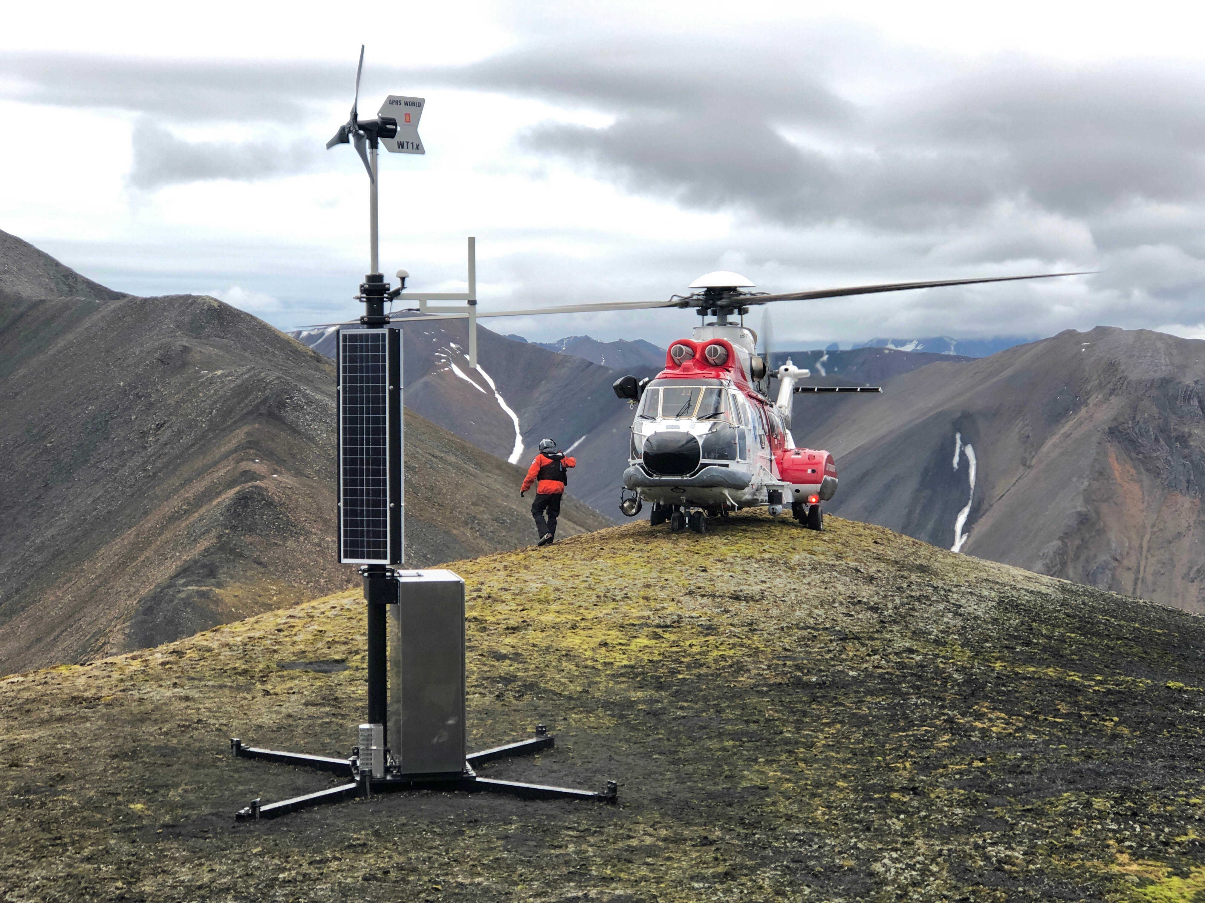 New AIS Base stations increase maritime monitoring on Svalbard