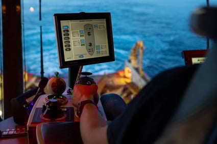 The DP interface at the bridge of Normand Drott.