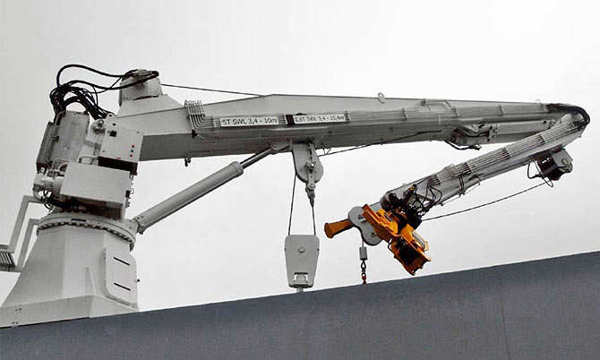 anchor-handling-crane-670x402.jpg
