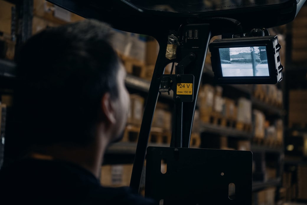 Truck driver in warehouse at Arsenalet, KONGSBERG. Photo by Magnus Bjørnnes/Metafor