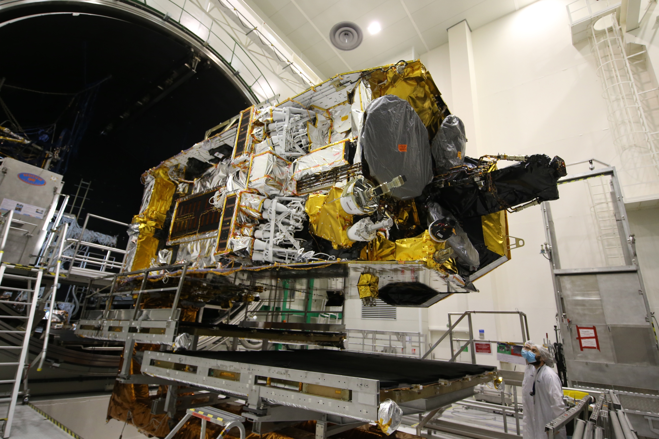 Inmarsat I-6 F1 thermal vacuum test. The first of Inmarsat’s I-6 satellites, I-6F1, which carries both L-band and Ka-band payloads, so is also known as GX6A, enters thermal vacuum testing in Toulouse, France.Credit: Inmarsat/Airbus Defence and Space