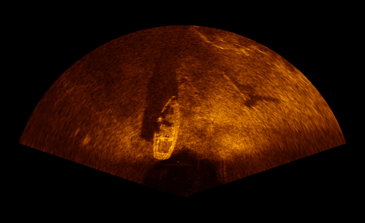 Sonar image of a boat captured with the  M3 sonar