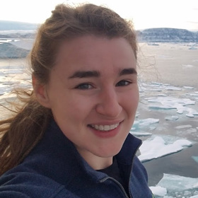 Portrait photo of Elizabeth Weidner