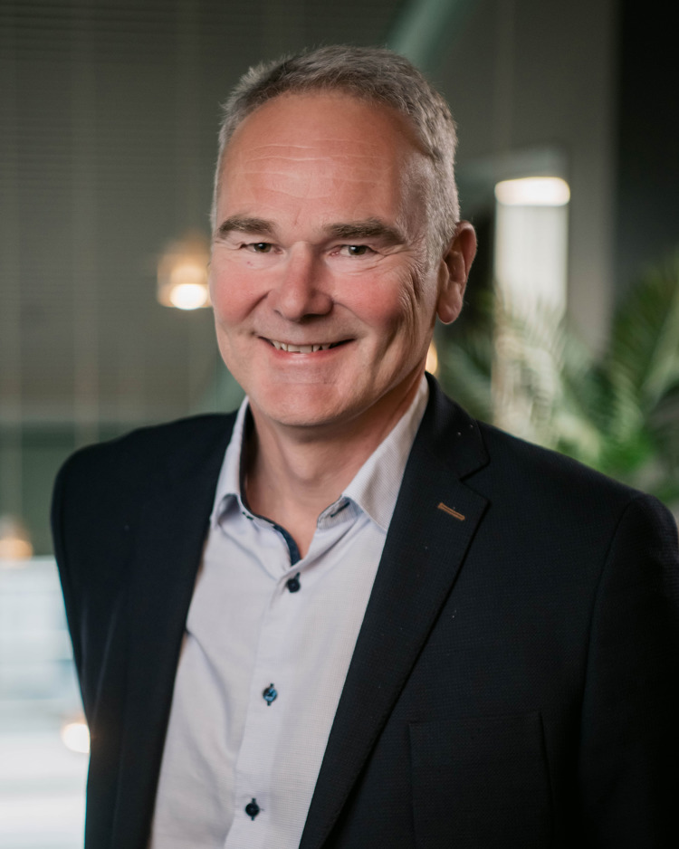 Portrait photo of Espen Henriksen.