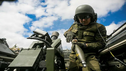 Image of people using C4ISR