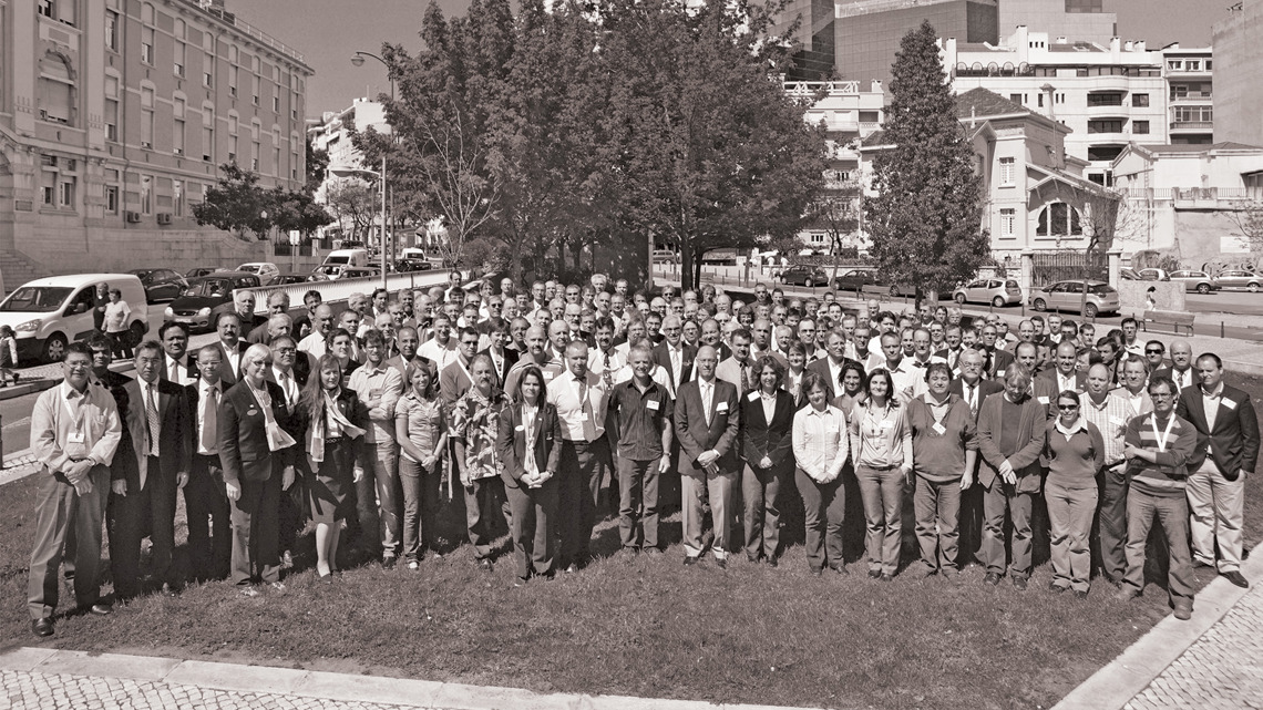 Group photo of those attending FEMME 2009 in Lisbon