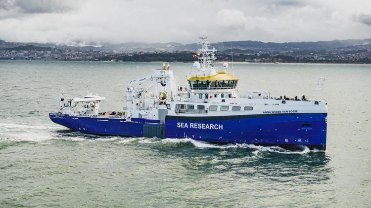 RV Anna Weber-van Bosse at the sea trials